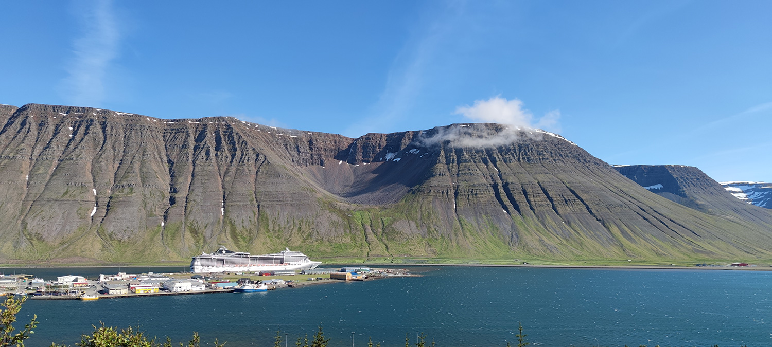 A cruise ship in Ísafjörður near Troll's Seat